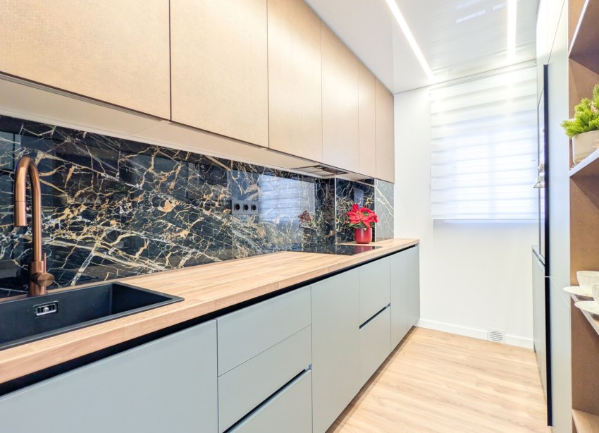 Resale - Apartment - Torrevieja - El Acequión - Los Náufragos