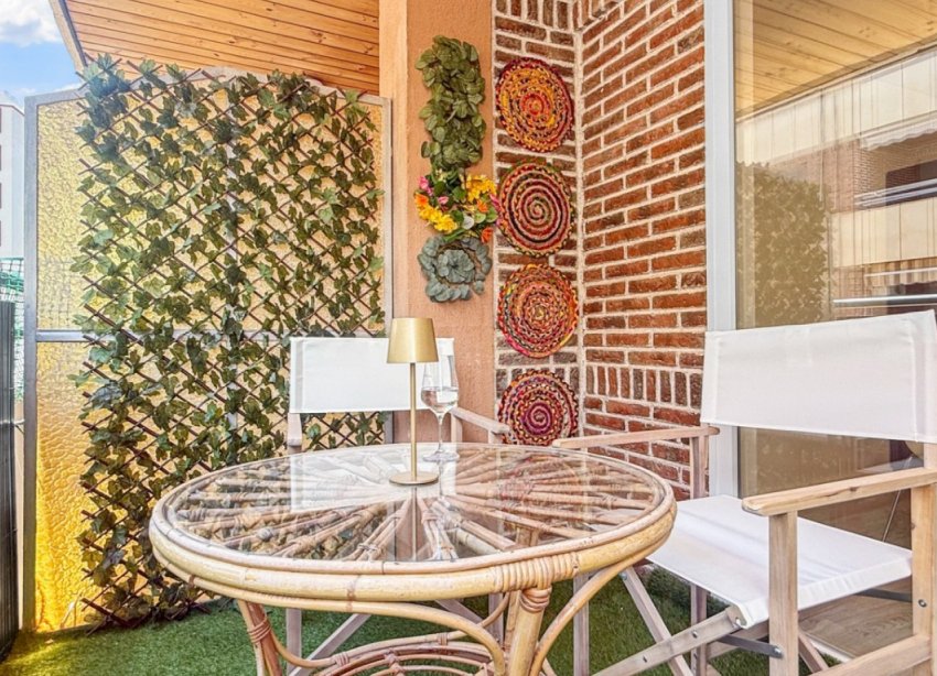 Resale - Apartment - Torrevieja - El Acequión - Los Náufragos