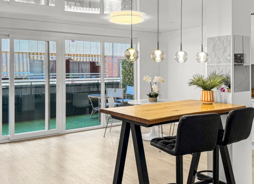 Resale - Apartment - Torrevieja - El Acequión - Los Náufragos