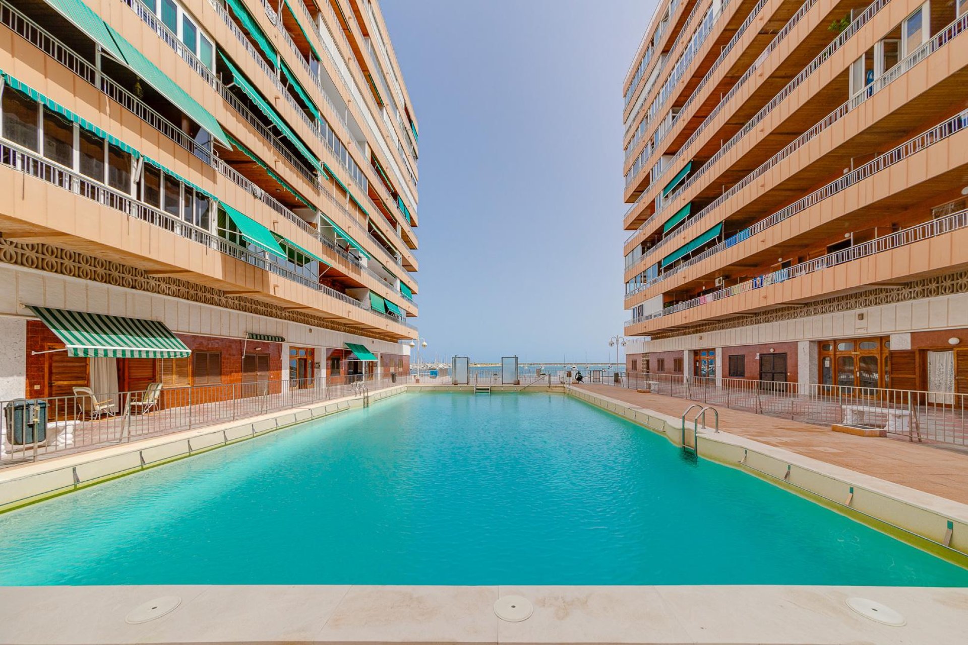 Resale - Apartment - Torrevieja - El Acequión