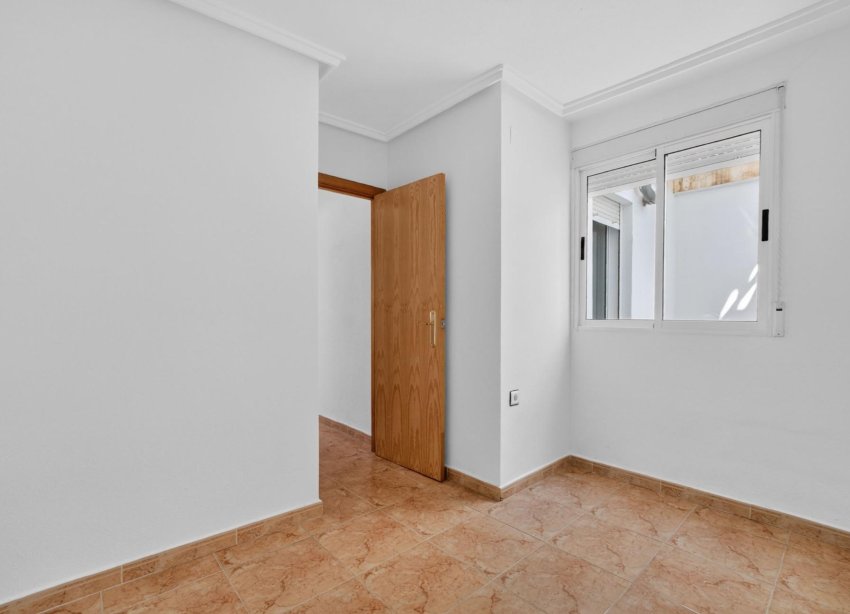Resale - Apartment - Torrevieja - El limonar