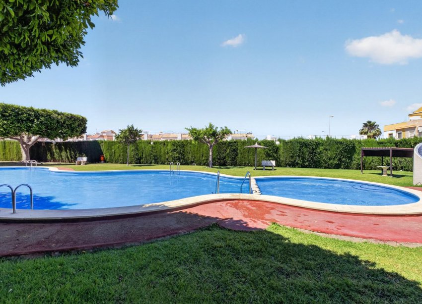 Resale - Apartment - Torrevieja - El limonar