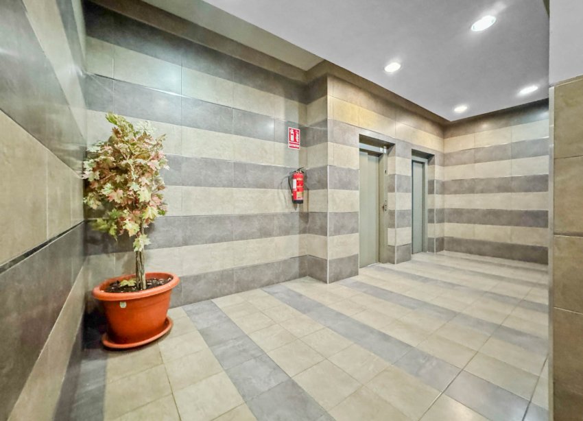 Resale - Apartment - Torrevieja - El Molino