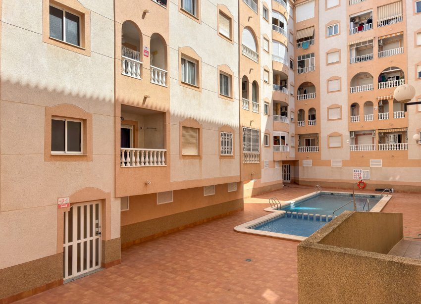 Resale - Apartment - Torrevieja - El Molino