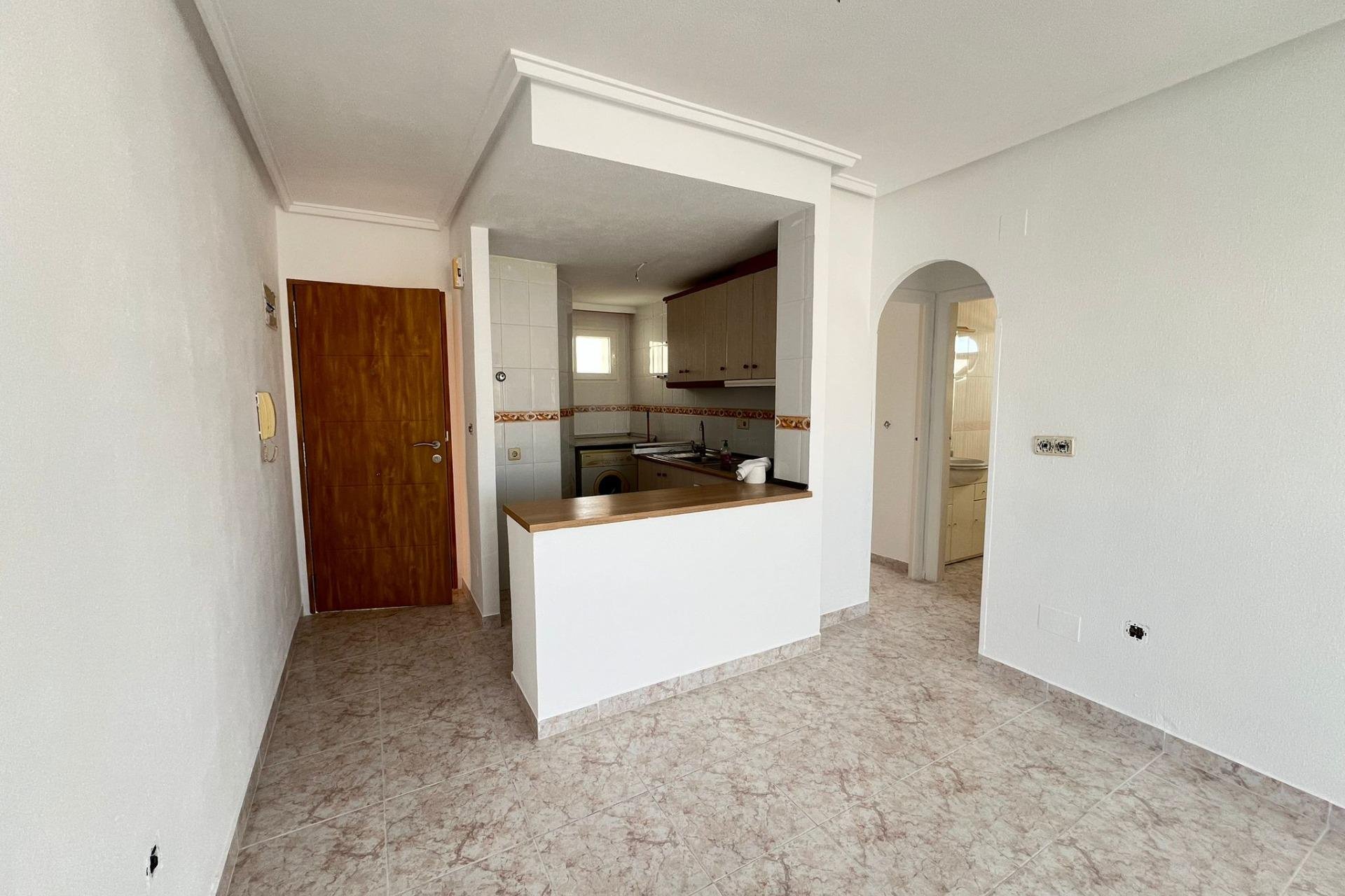 Resale - Apartment - Torrevieja - Estacion de autobuses