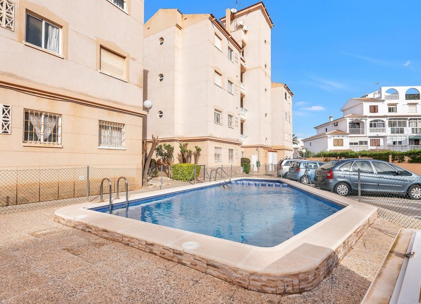 Resale - Apartment - Torrevieja - Estacion de autobuses