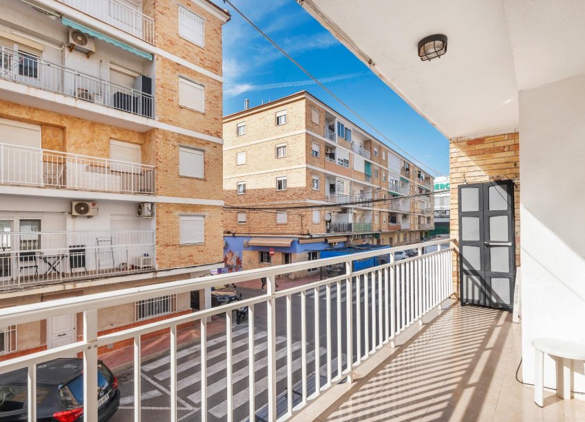 Resale - Apartment - Torrevieja - Estacion de autobuses