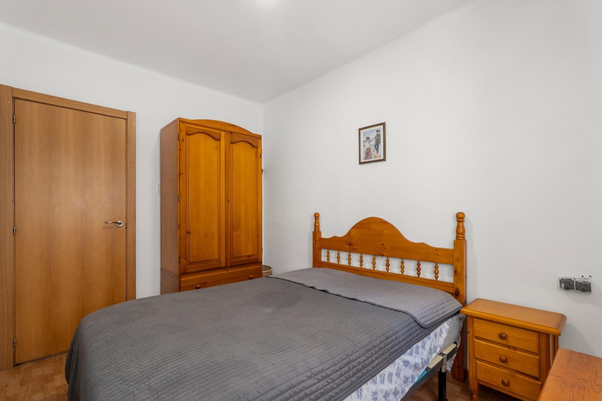 Resale - Apartment - Torrevieja - Estacion de autobuses