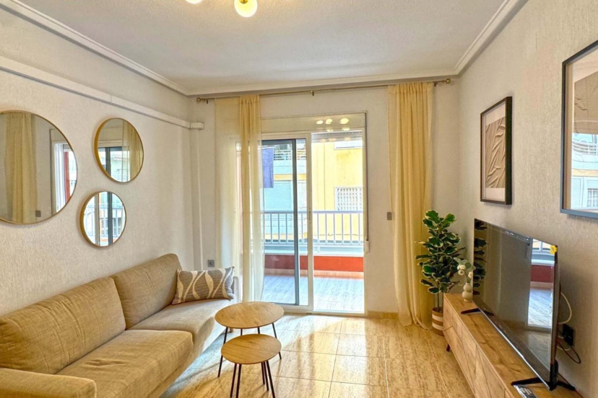 Resale - Apartment - Torrevieja - Estacion de autobuses