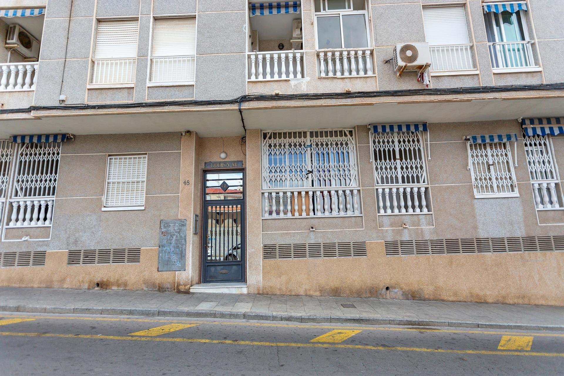 Resale - Apartment - Torrevieja - Estacion de autobuses