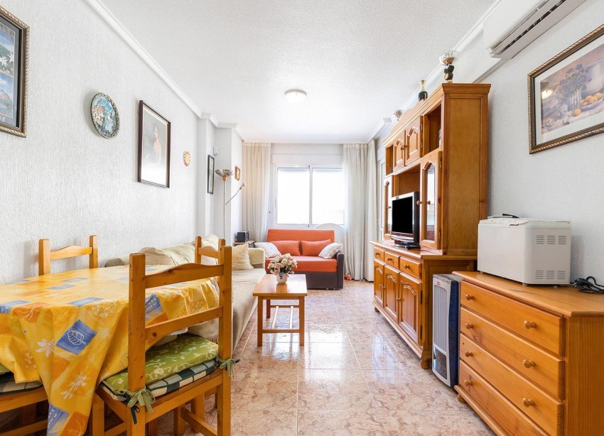 Resale - Apartment - Torrevieja - Estacion de autobuses