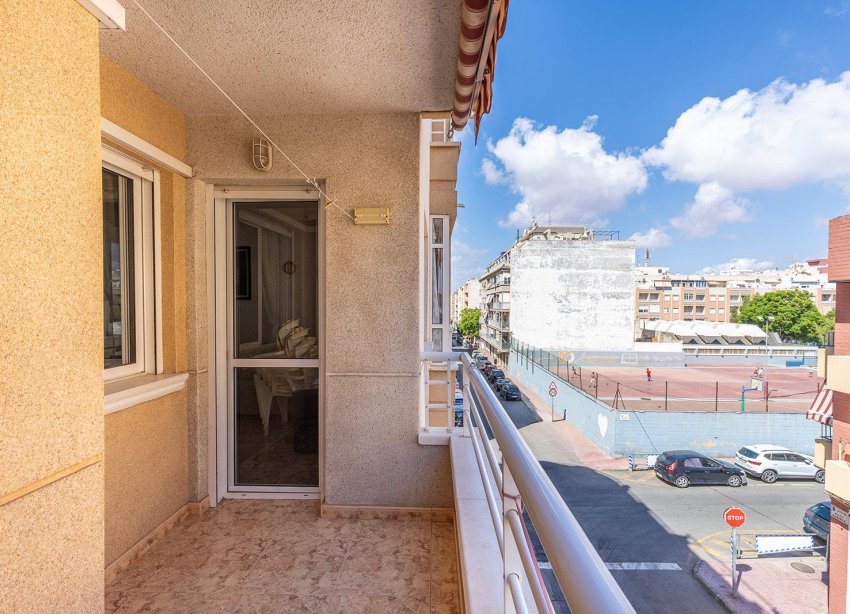 Resale - Apartment - Torrevieja - Estacion de autobuses