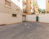 Resale - Apartment - Torrevieja - Estacion de autobuses