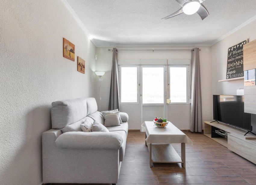 Resale - Apartment - Torrevieja - Estacion de autobuses