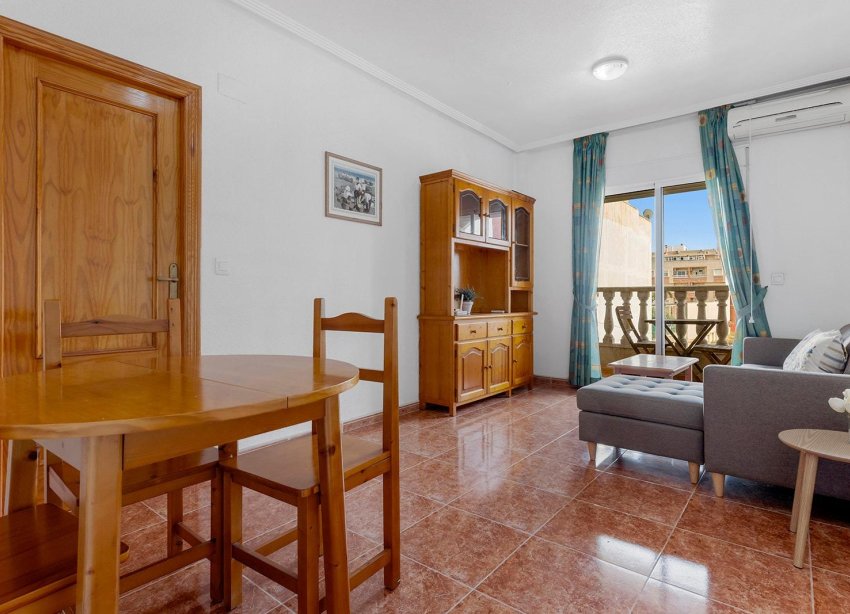 Resale - Apartment - Torrevieja - Estacion de autobuses