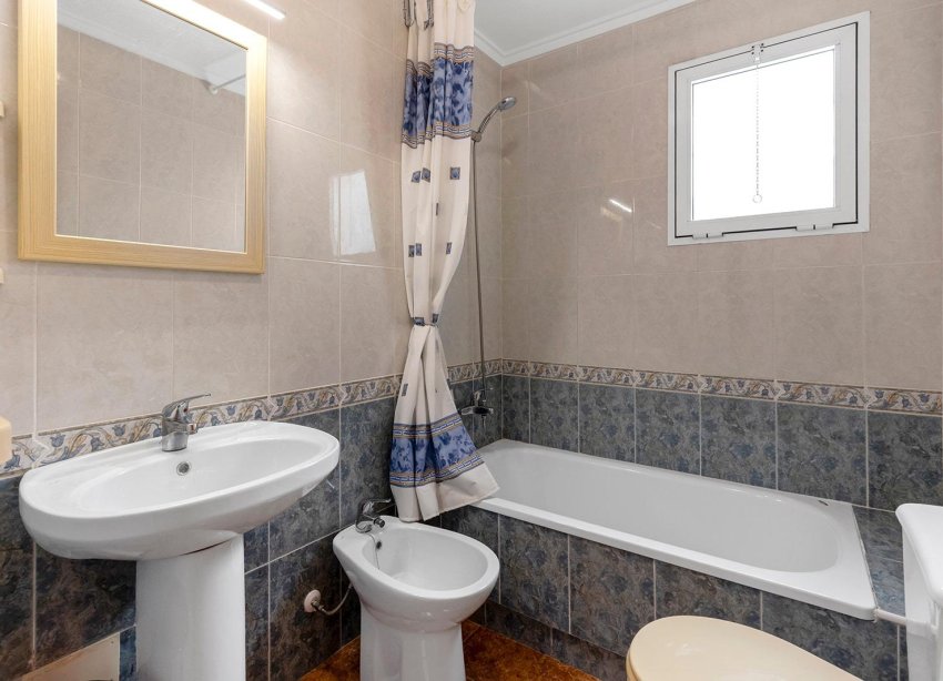 Resale - Apartment - Torrevieja - Estacion de autobuses