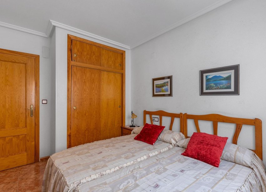 Resale - Apartment - Torrevieja - Estacion de autobuses