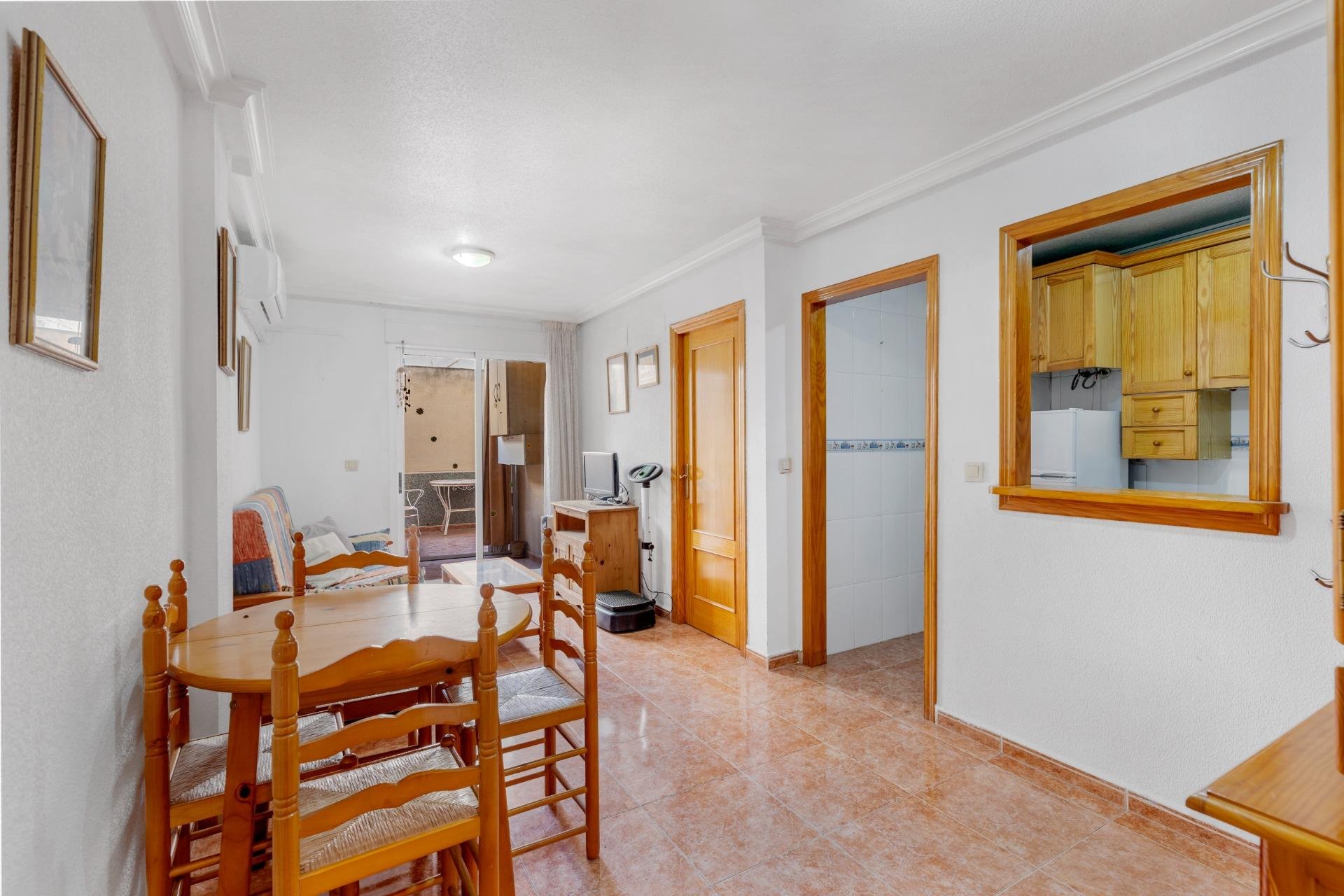 Resale - Apartment - Torrevieja - Estacion de autobuses