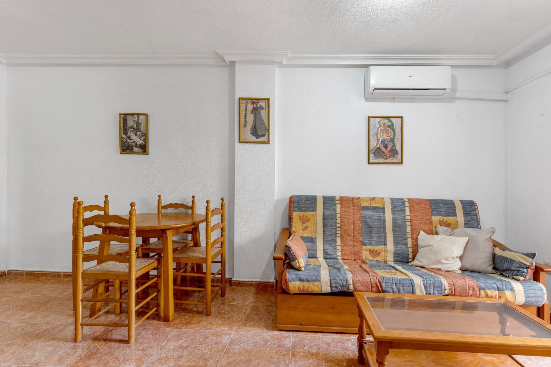 Resale - Apartment - Torrevieja - Estacion de autobuses