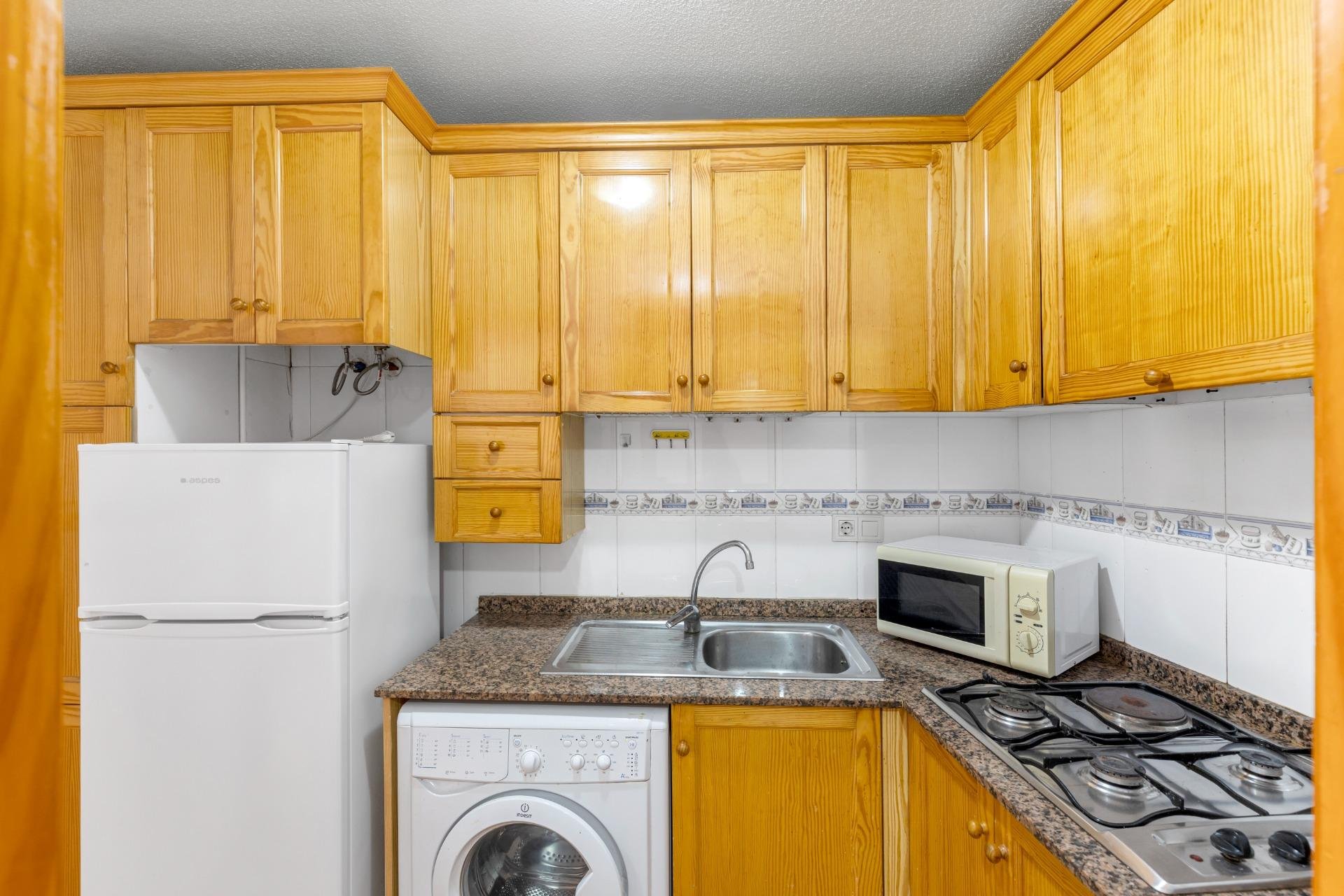 Resale - Apartment - Torrevieja - Estacion de autobuses