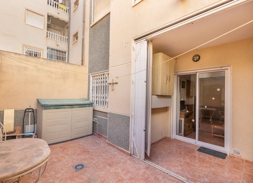 Resale - Apartment - Torrevieja - Estacion de autobuses