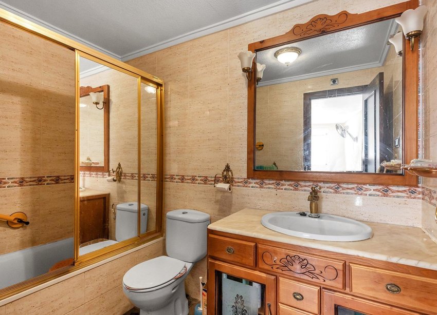 Resale - Apartment - Torrevieja - Estacion de autobuses