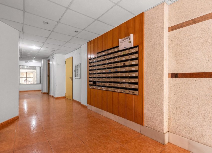 Resale - Apartment - Torrevieja - Estacion de autobuses