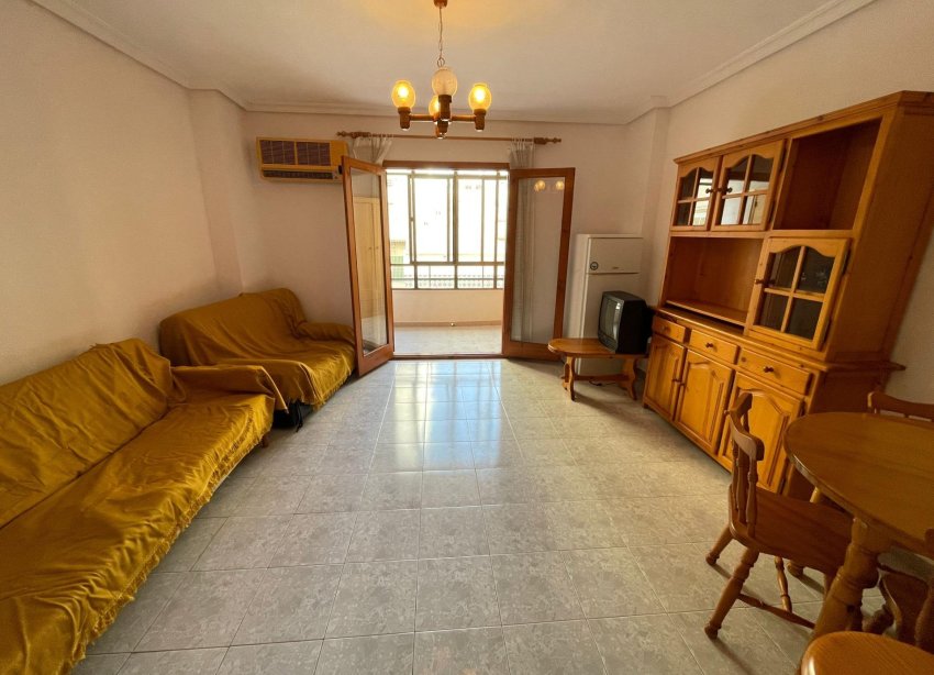 Resale - Apartment - Torrevieja - Estacion de autobuses
