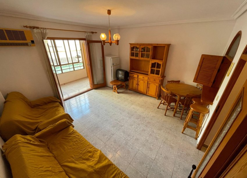 Resale - Apartment - Torrevieja - Estacion de autobuses