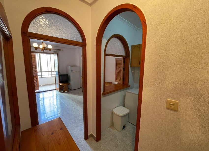 Resale - Apartment - Torrevieja - Estacion de autobuses