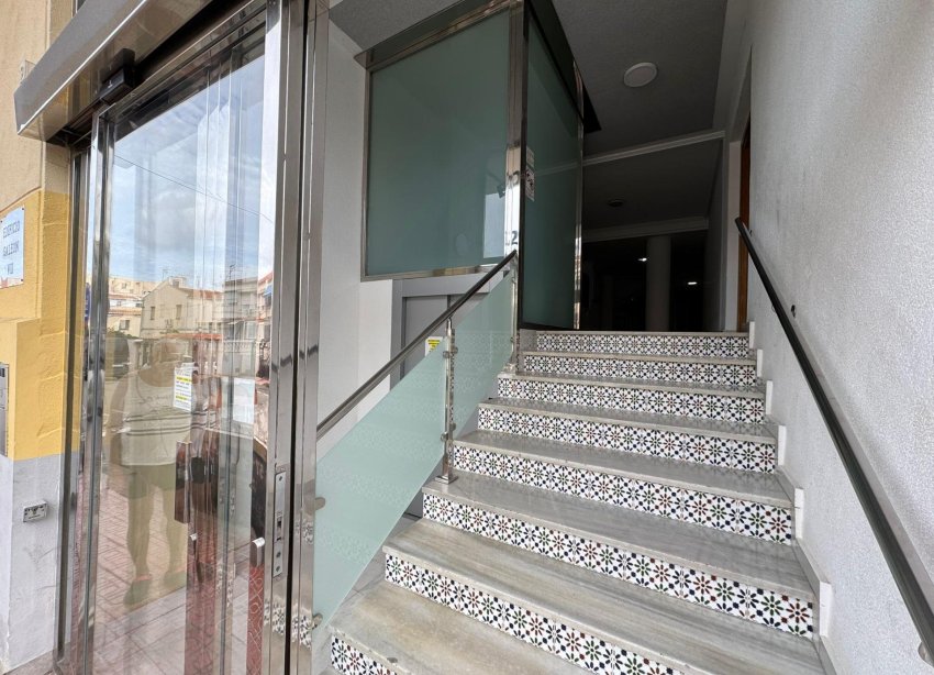 Resale - Apartment - Torrevieja - Estacion de autobuses