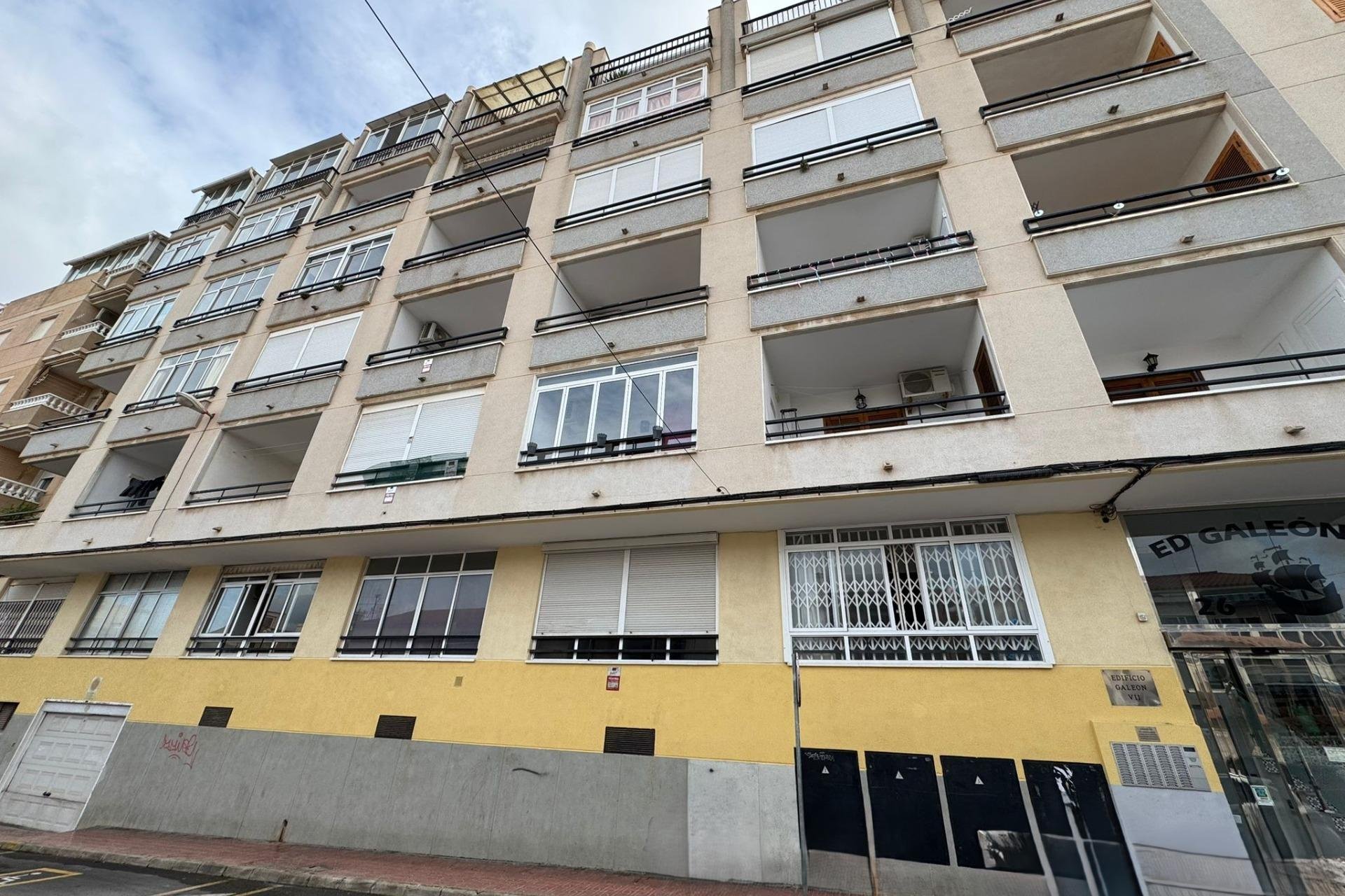 Resale - Apartment - Torrevieja - Estacion de autobuses