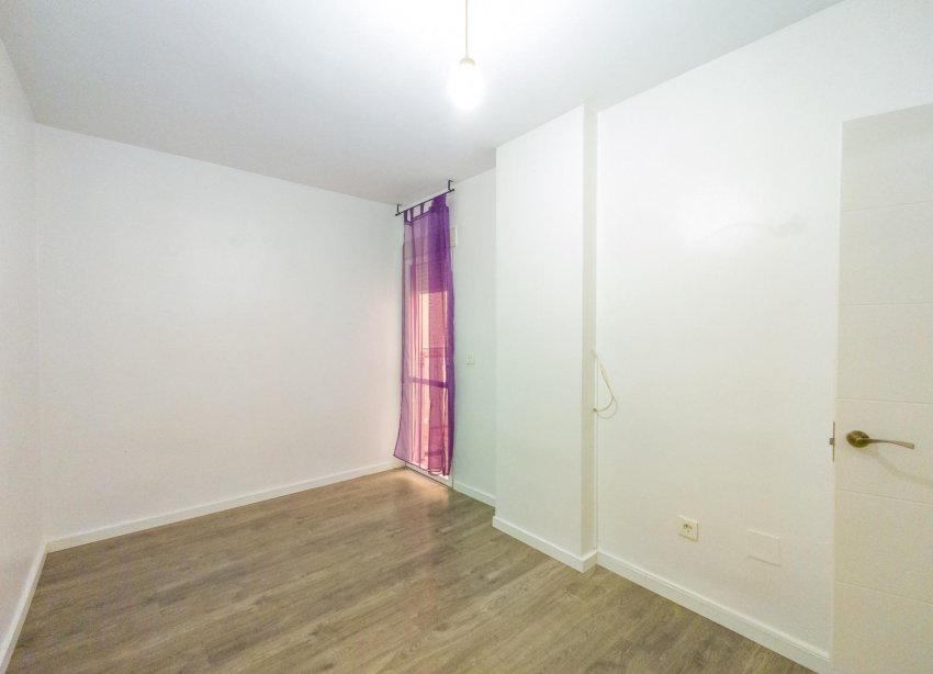 Resale - Apartment - Torrevieja - Estacion de autobuses