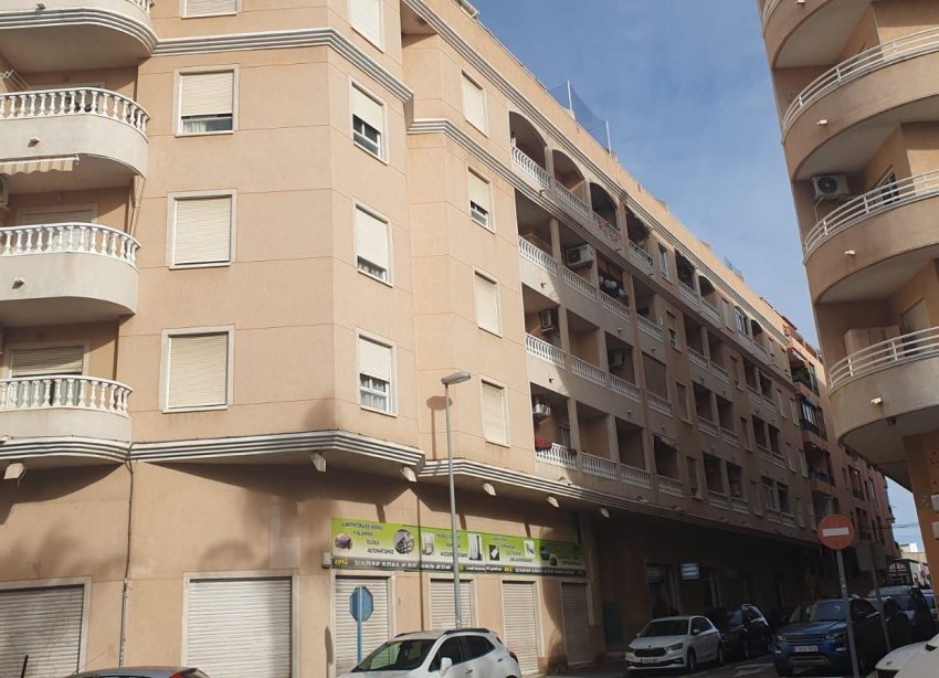 Resale - Apartment - Torrevieja - Estacion de autobuses