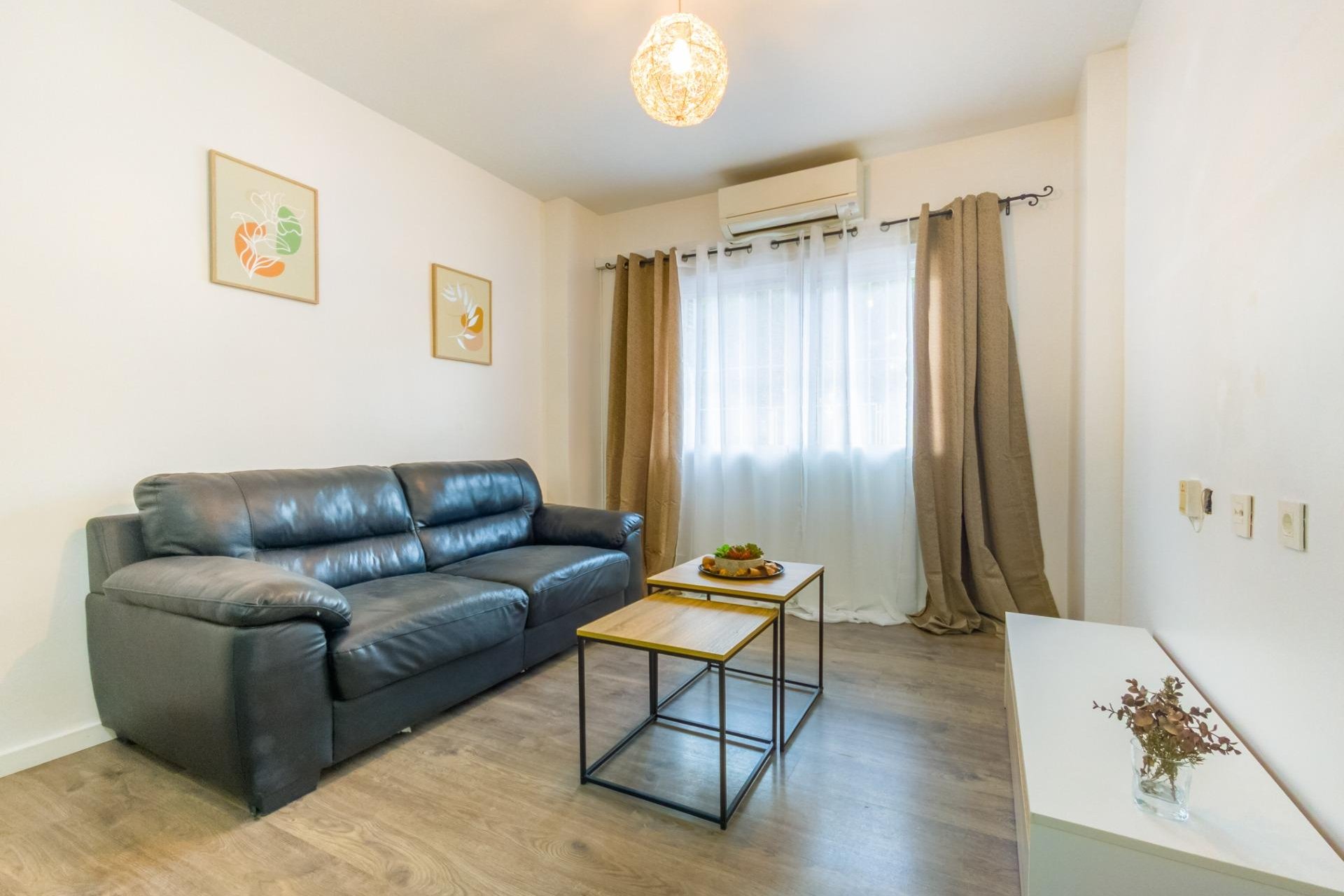 Resale - Apartment - Torrevieja - Estacion de autobuses