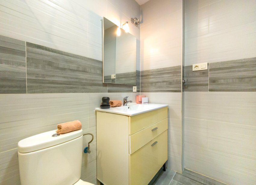 Resale - Apartment - Torrevieja - Estacion de autobuses