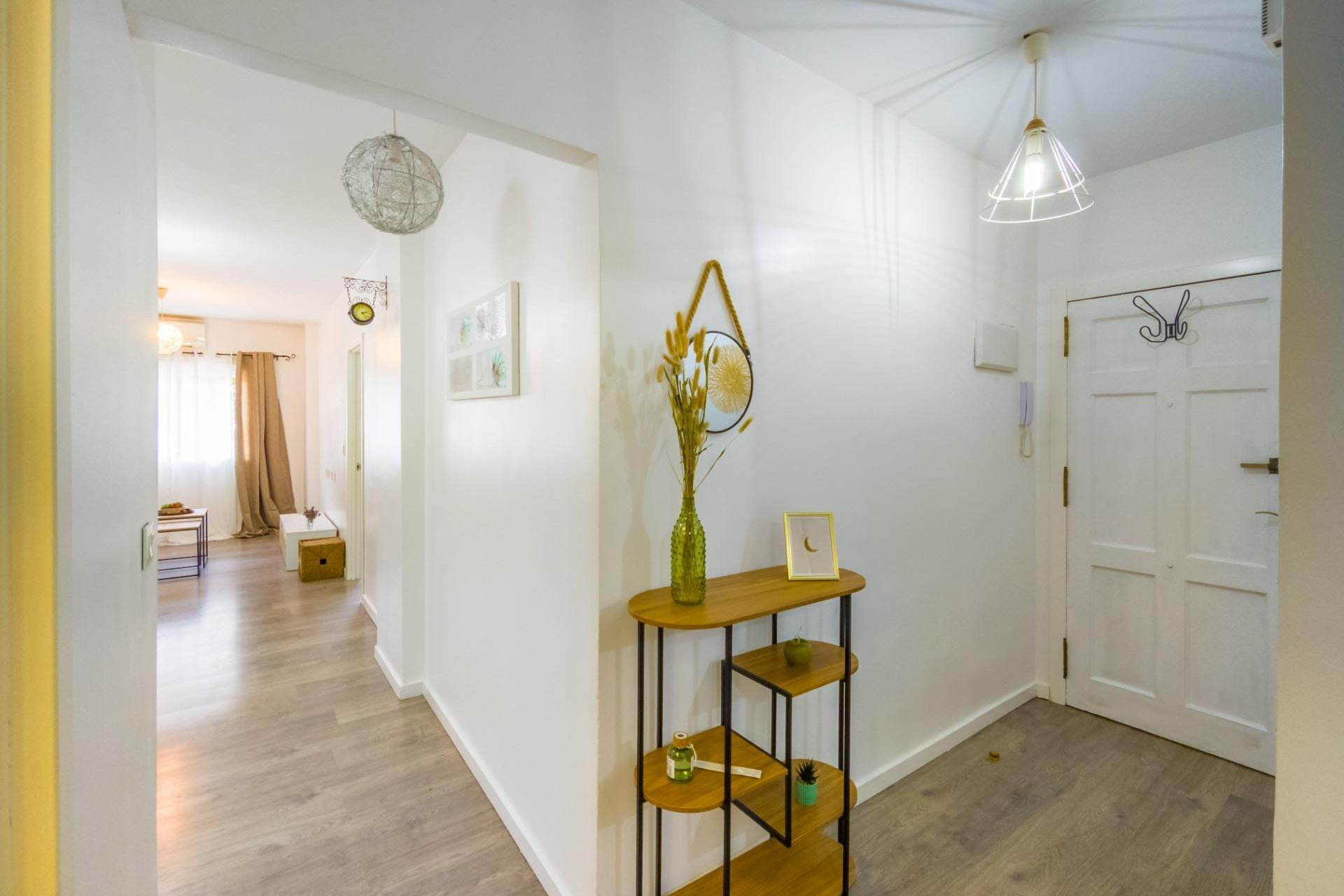 Resale - Apartment - Torrevieja - Estacion de autobuses