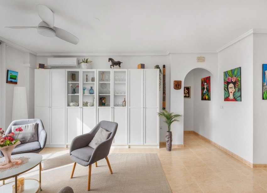 Resale - Apartment - Torrevieja - Estacion de autobuses