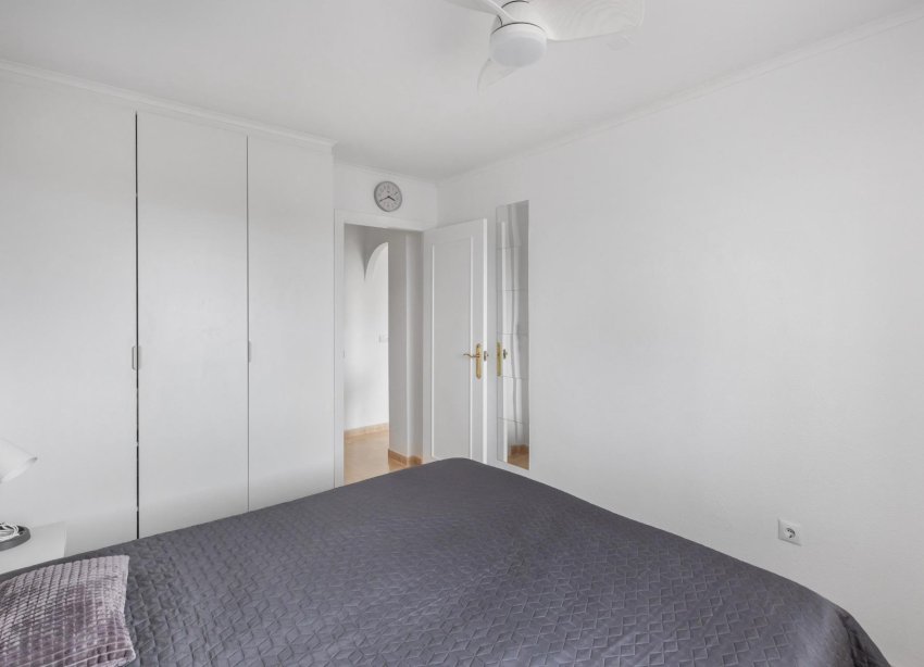 Resale - Apartment - Torrevieja - Estacion de autobuses