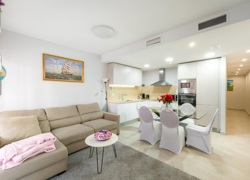 Resale - Apartment - Torrevieja - Estacion de autobuses