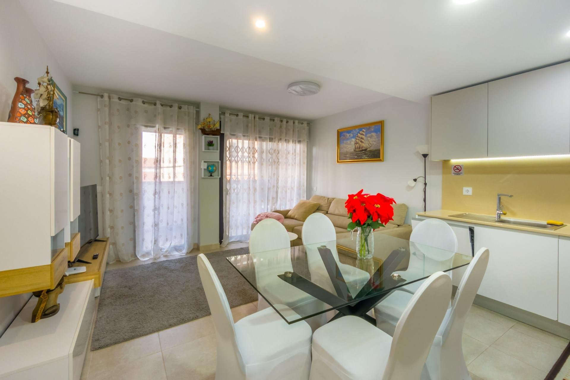 Resale - Apartment - Torrevieja - Estacion de autobuses