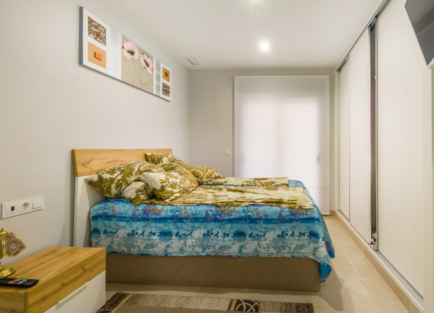 Resale - Apartment - Torrevieja - Estacion de autobuses