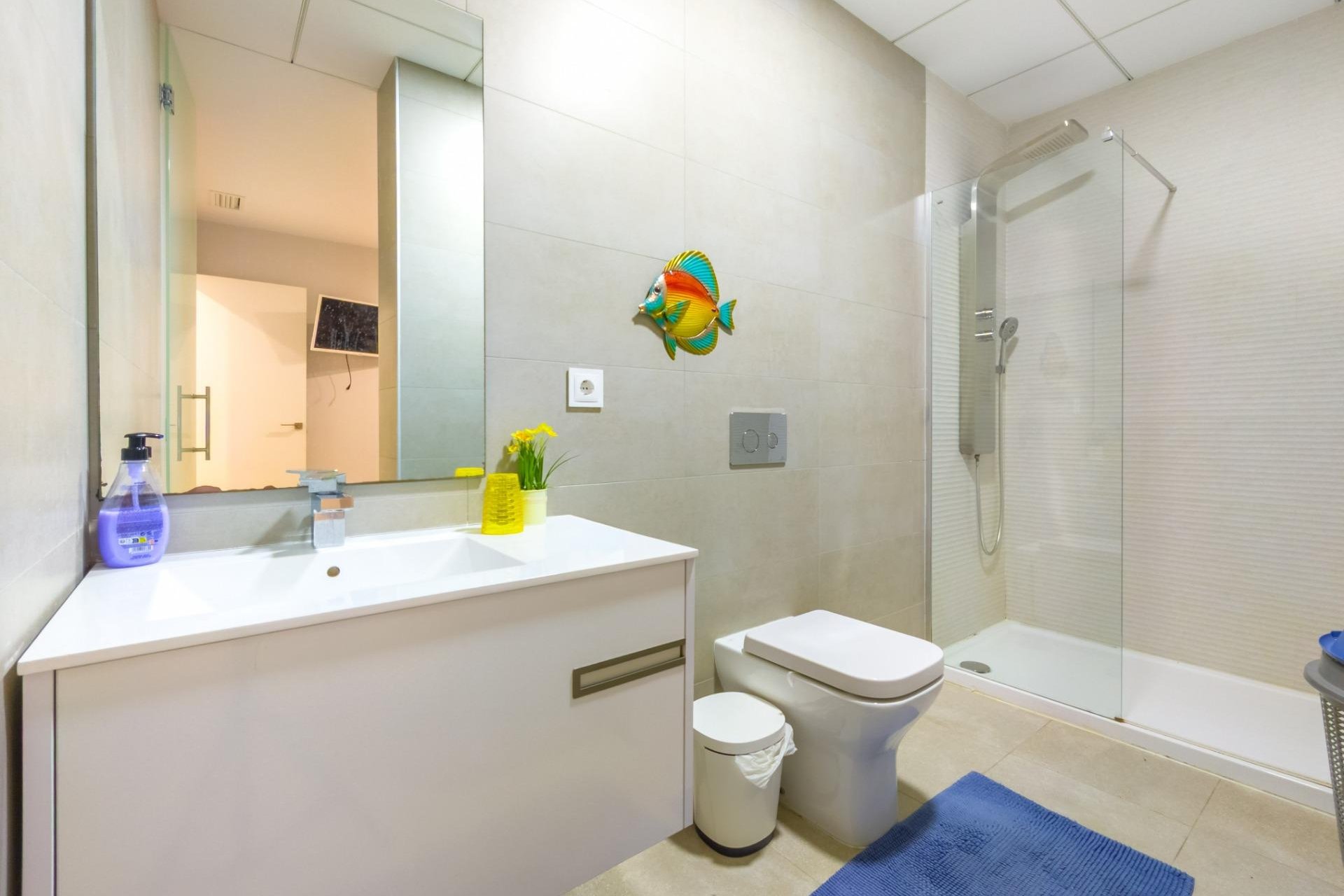 Resale - Apartment - Torrevieja - Estacion de autobuses