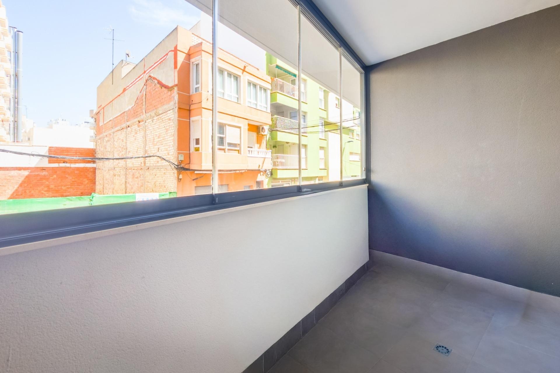 Resale - Apartment - Torrevieja - Estacion de autobuses