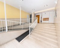 Resale - Apartment - Torrevieja - Estacion de autobuses