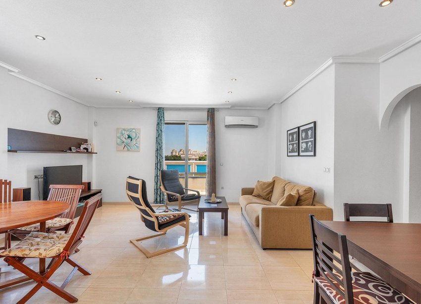 Resale - Apartment - Torrevieja - Estacion de autobuses