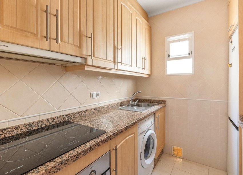 Resale - Apartment - Torrevieja - Estacion de autobuses