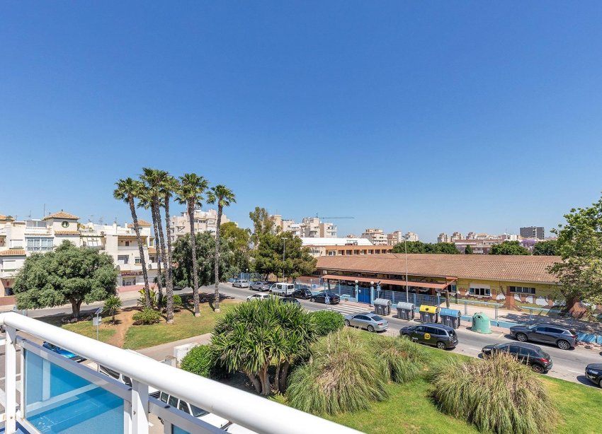 Resale - Apartment - Torrevieja - Estacion de autobuses