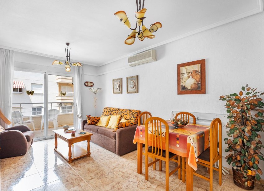 Resale - Apartment - Torrevieja - Estacion de autobuses