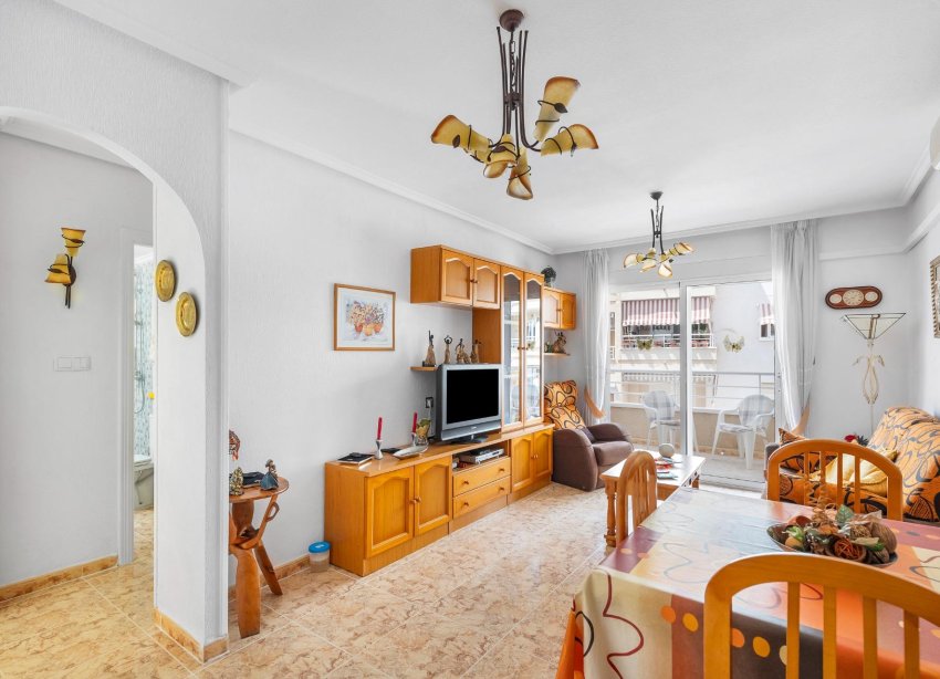 Resale - Apartment - Torrevieja - Estacion de autobuses